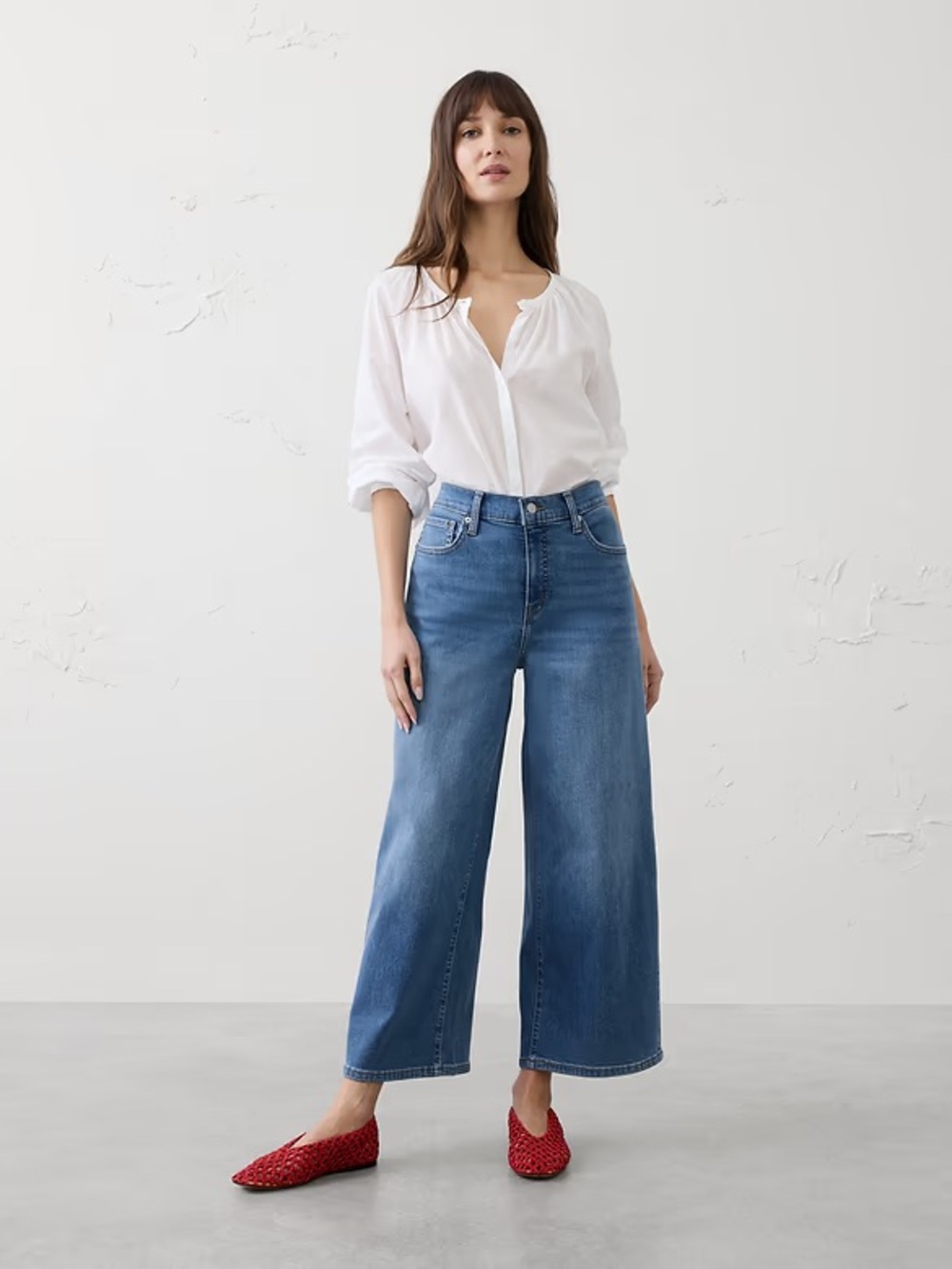 Banana Republic Wide-Leg High-Rise Cropped Jean in Medium Blue Wash